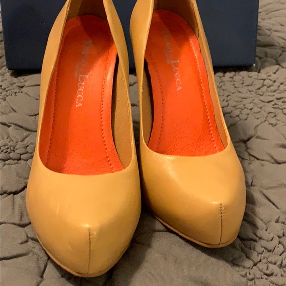 Diego di Lucca Leather Natural High Heels - Picture 2 of 8